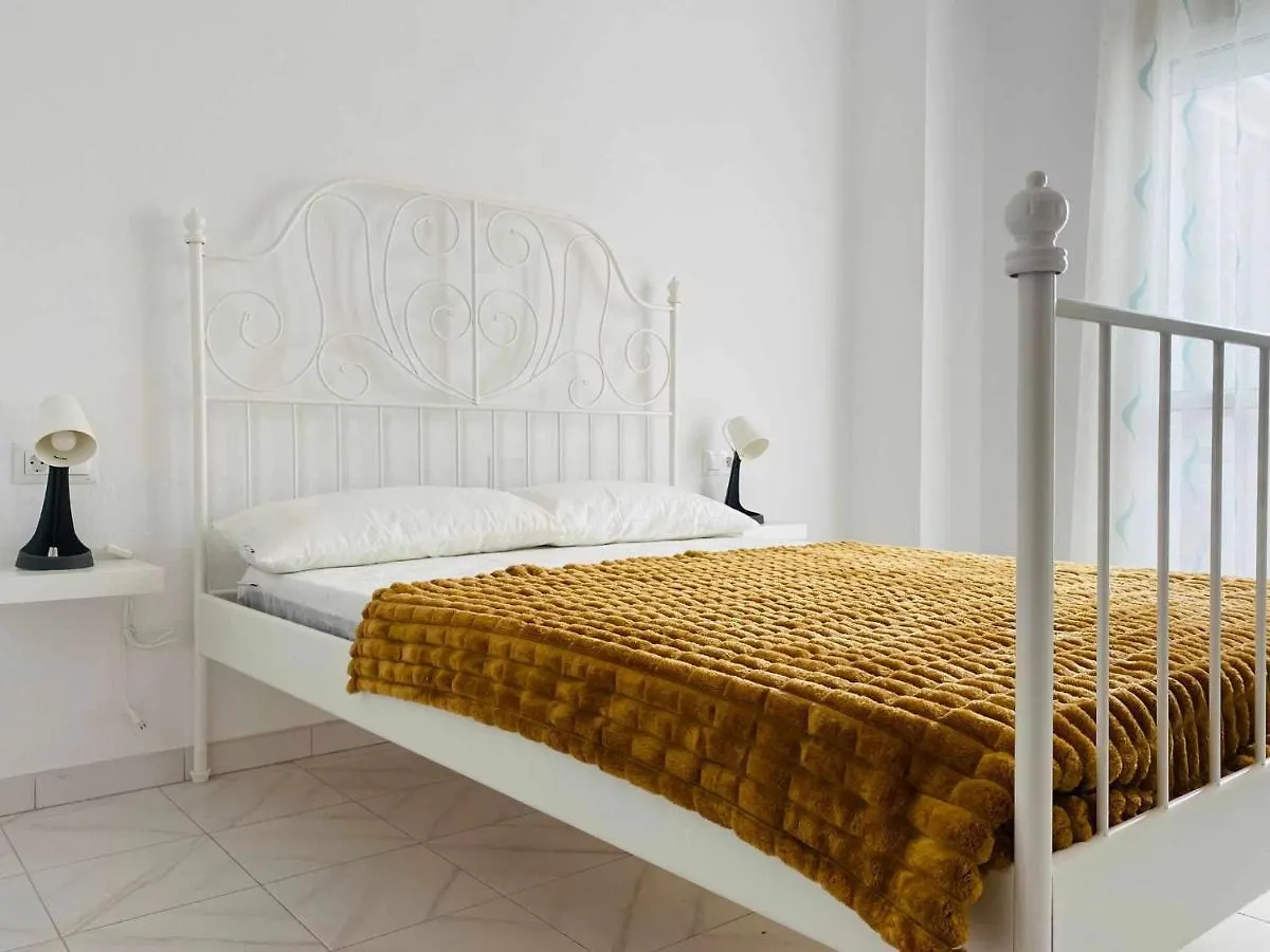 Apartmán Bonita Casa Centrica Con Piscina & Parking Torremolinos 0*,  Španělsko